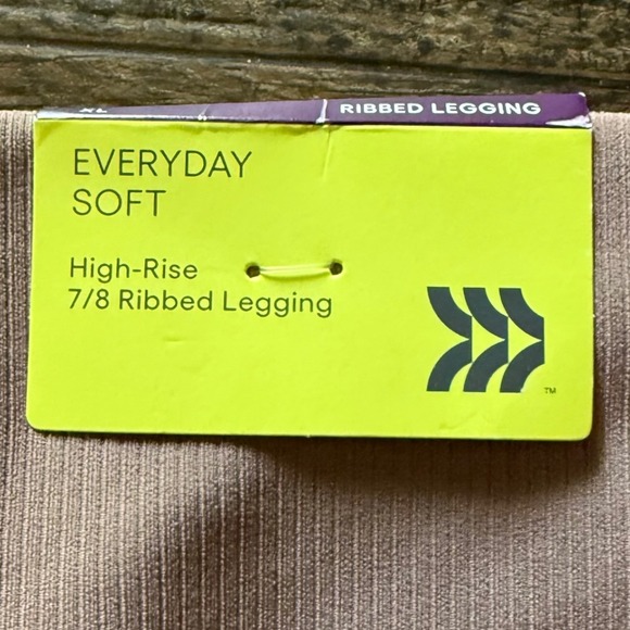 Women's All in Motion High-Rise 7/8 Ribbed Leggings Activewear Tights Athleisure - Picture 5 of 8